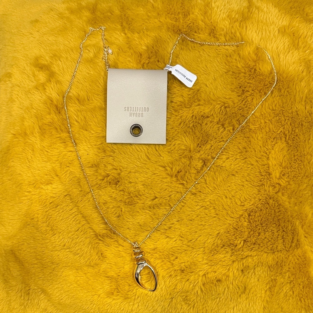 Urban Outfitters Gold Teardrop Pendant Necklace